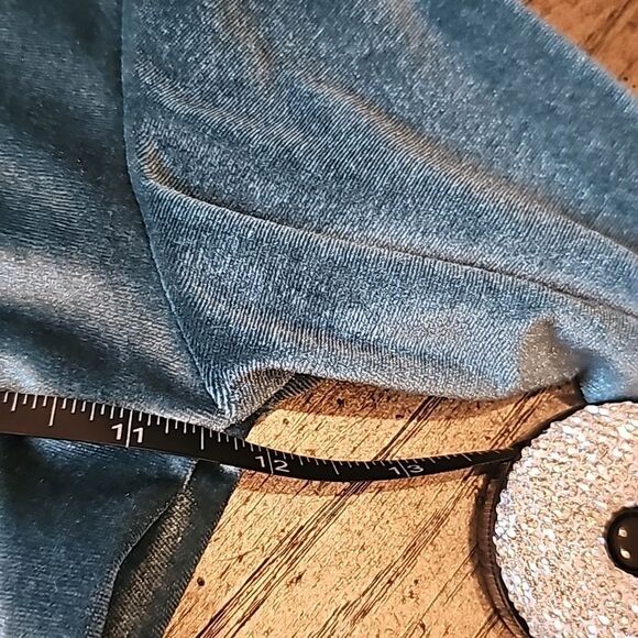 Velvet long sleeve flare top and high waisted bell bottom pants set size 4/5 - Picture 9 of 13